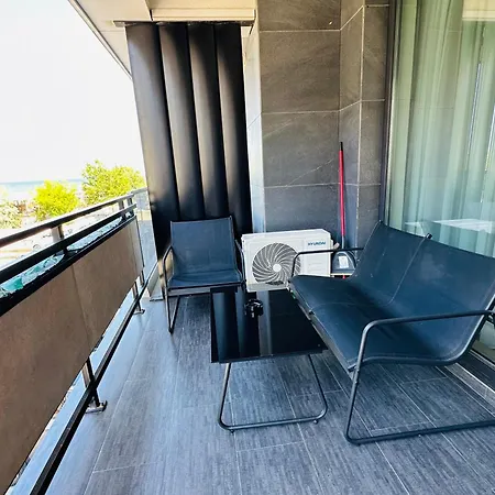 One Mamaia Nord Apartment